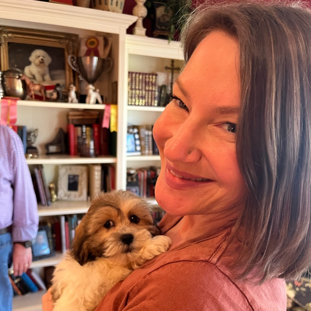 Meet your Posher, Lara